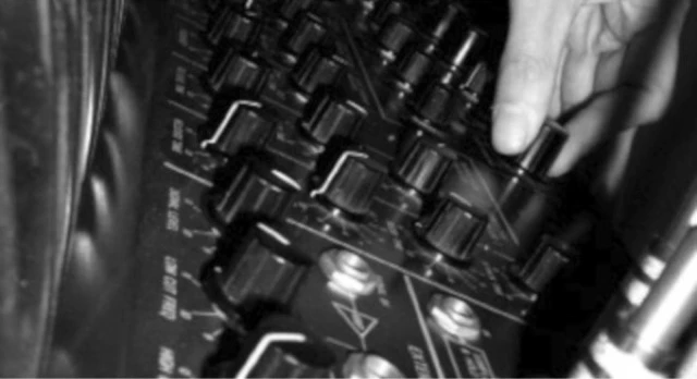 StillNOVO - Strumenti musicali usati e riparazioni