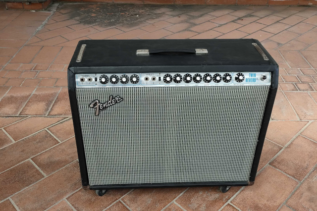 FENDER TWIN REVERB