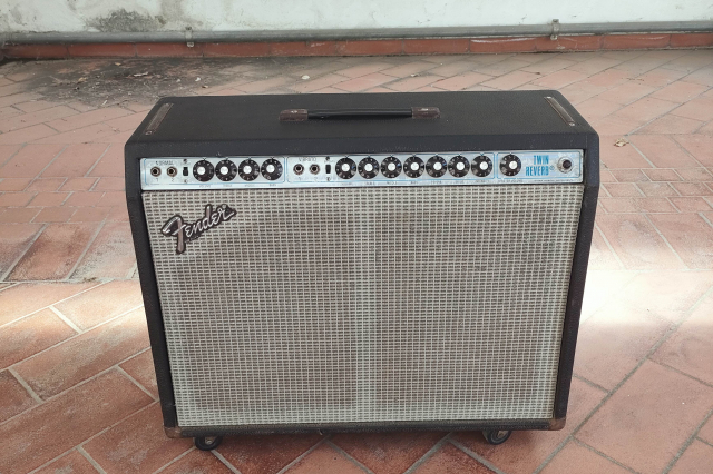 FENDER TWIN REVERB SILVERFACE 1979