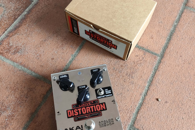 AKAI DRIVE 3 DISTORTION