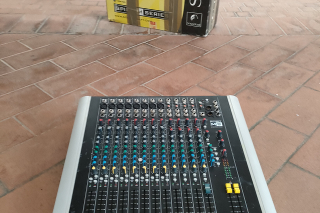 SOUNDCRAFT SPIRIT M 8