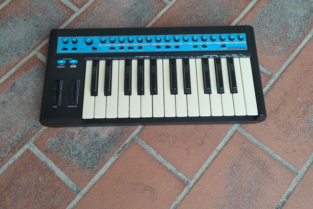 NOVATION BASS STATION 1