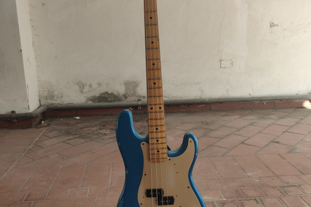 FENDER PRECISION 1978 ASSEMBLATO