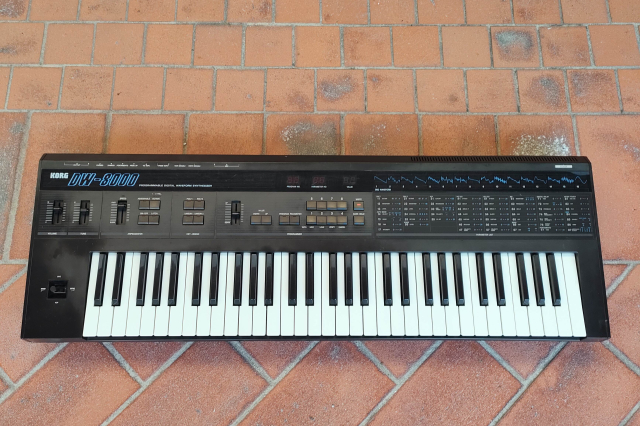 KORG DW 8000