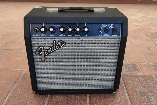 FENDER FRONTMAN 15 G