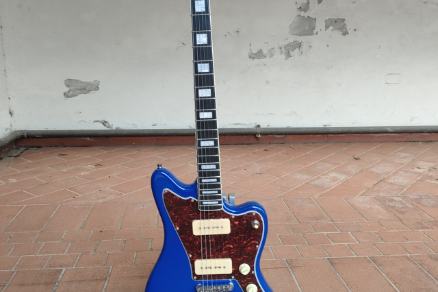 CLAUSTROFOBICO JAZZMASTER