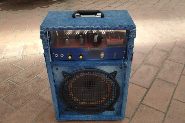 AMPLI BOUTIQUE 4W