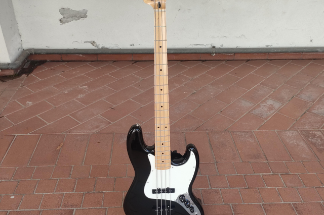 FENDER JAZZ BASS PLAYER 2021