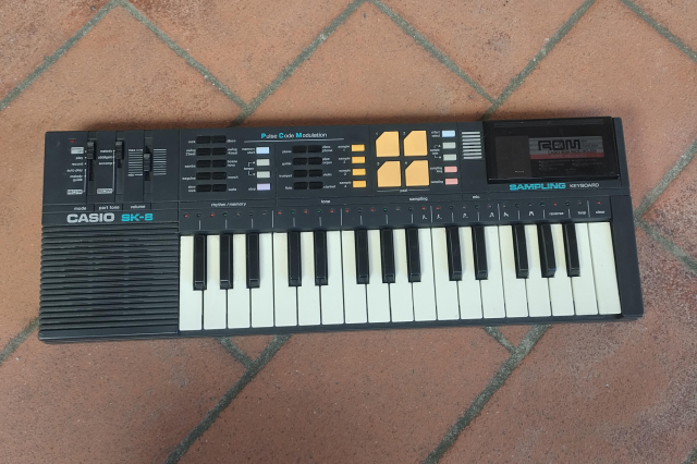 CASIO SK-8