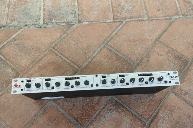 DBX 266 XS