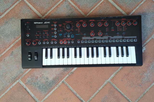 ROLAND JD-XI