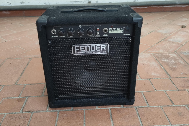 FENDER RUMBLE 15