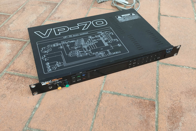 ROLAND VP 70
