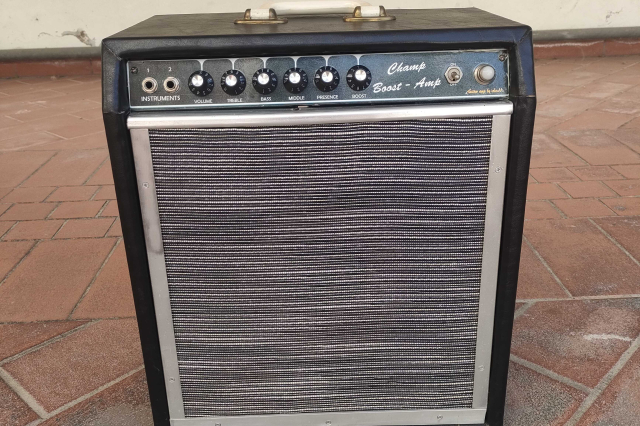 CLONE FENDER CHAMP