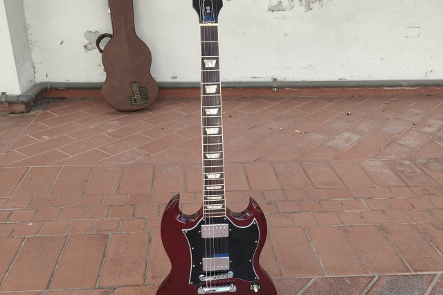 GIBSON SG STANDARD 1995