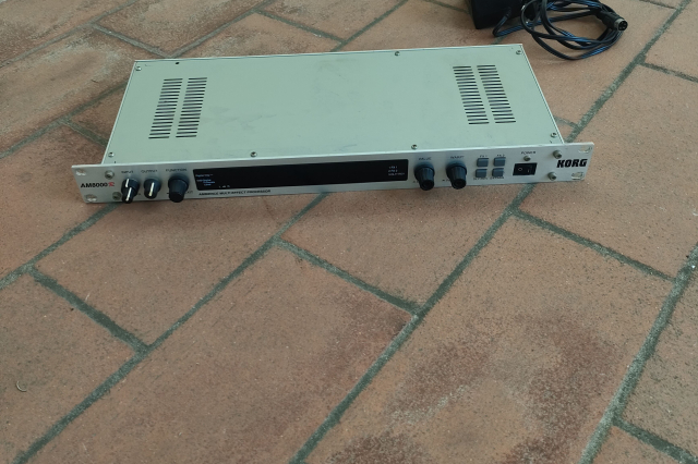 KORG AM8000R