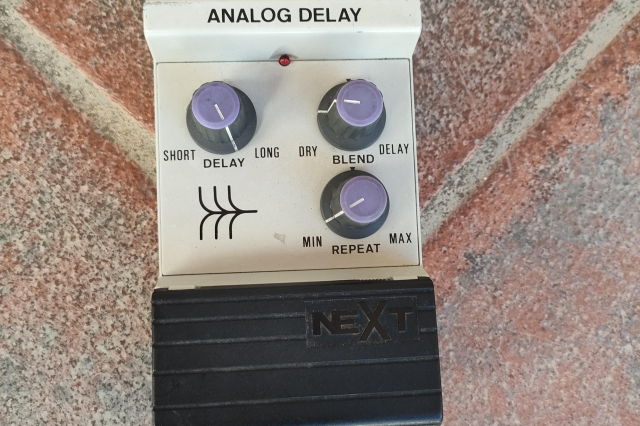 NEXT ANALOG DELAY AD 800