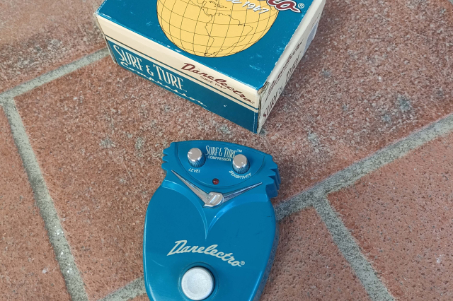 DANELECTRO SURF & TURF