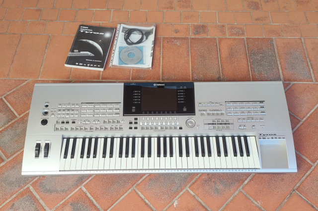 YAMAHA TYROS 1
