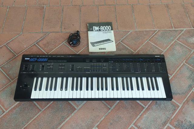 KORG DW 8000