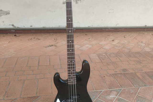 SQUIER STANDARD PRECISION BASS SPECIAL LEFTY 2003
