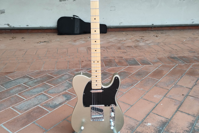 FENDER TELECASTER 75TH ANNIVERSARY DIAMOND MATCHING HEADSTOCK
