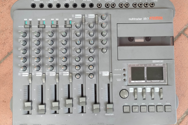 FOSTEX XR-7