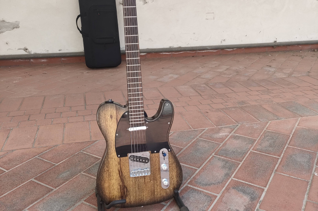 FACTORY GUITAR TELECASTER