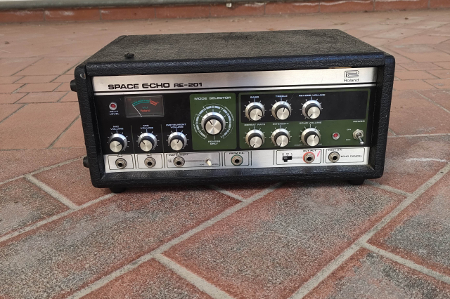 ROLAND RE-201 SPACE ECHO