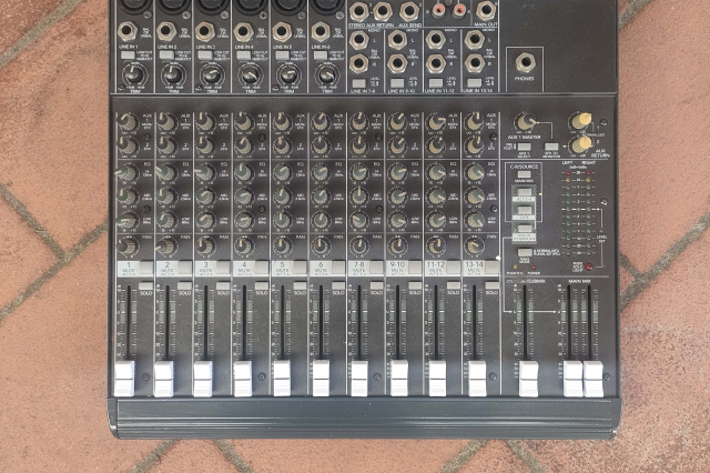 MACKIE 1402 VLZ PRO