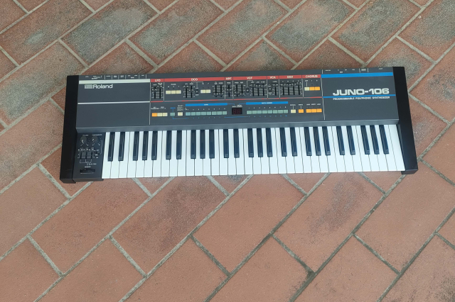 ROLAND JUNO 106