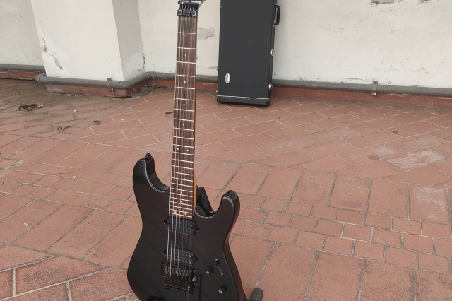 SQUIER STAGEMASTER 7