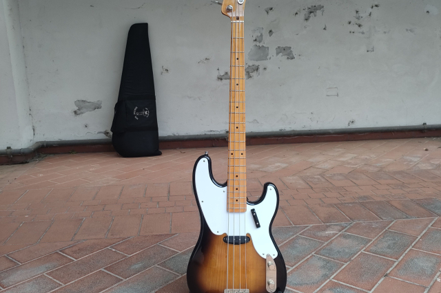 SQUIER CLASSIC VIBE '50S PRECISION BASS