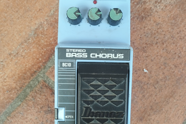 IBANEZ BASS CHORUS BC10