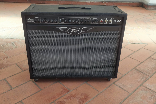 PEAVEY VALVEKING VK 212