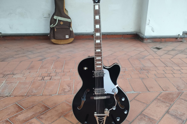 EPIPHONE EMPEROR SWINGSTER