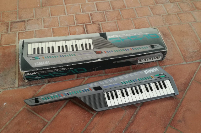 YAMAHA SHS-10