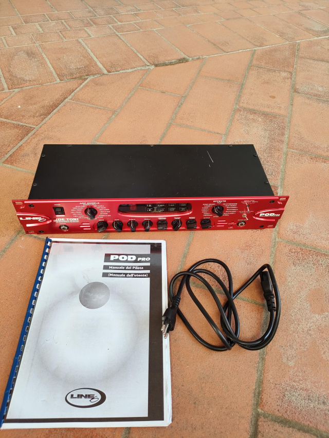 LINE 6 POD PRO + FLOOR BOARD