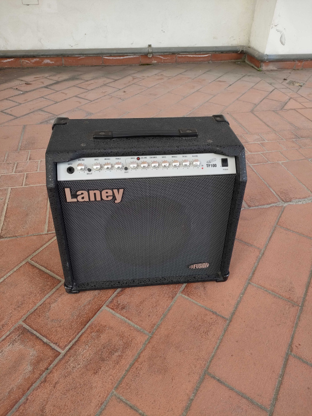 LANEY TF 100