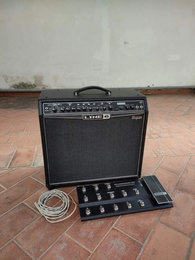 LINE 6 SPIDER VALVE MK2 112 + PEDALIERA