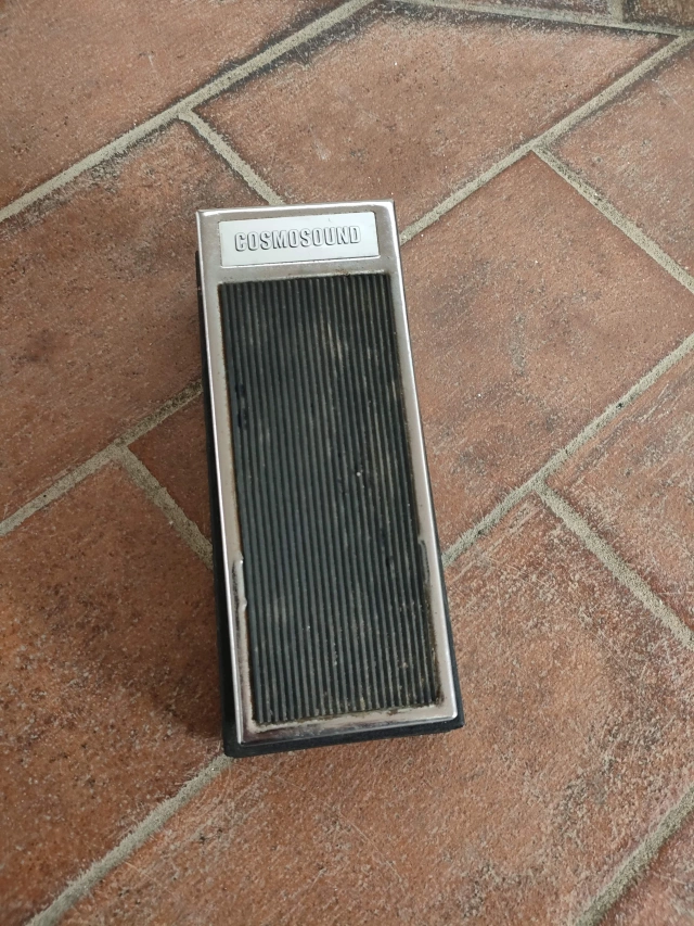 COSMOSOUND WAH