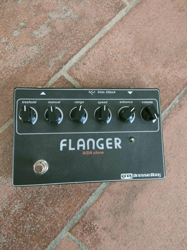 GREYDRESSEDBOY A/DA FLANGER CLONE