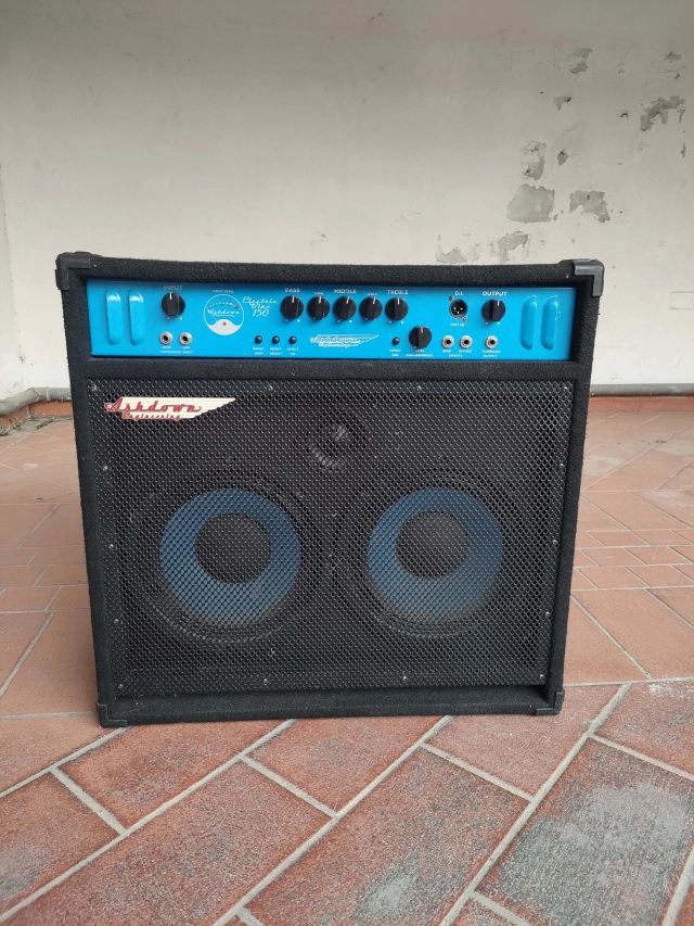 ASHDOWN EB 210 T