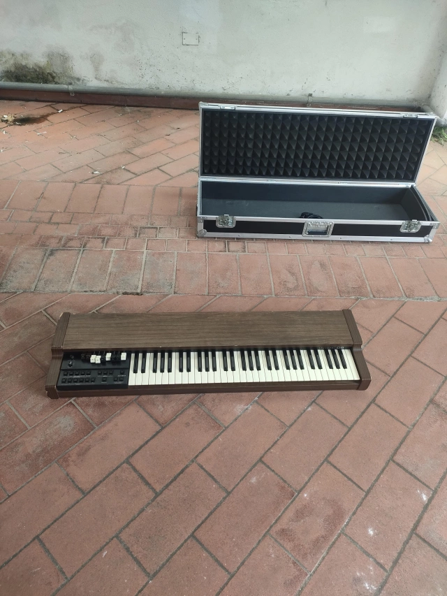 VISCOUNT D9 + CASE
