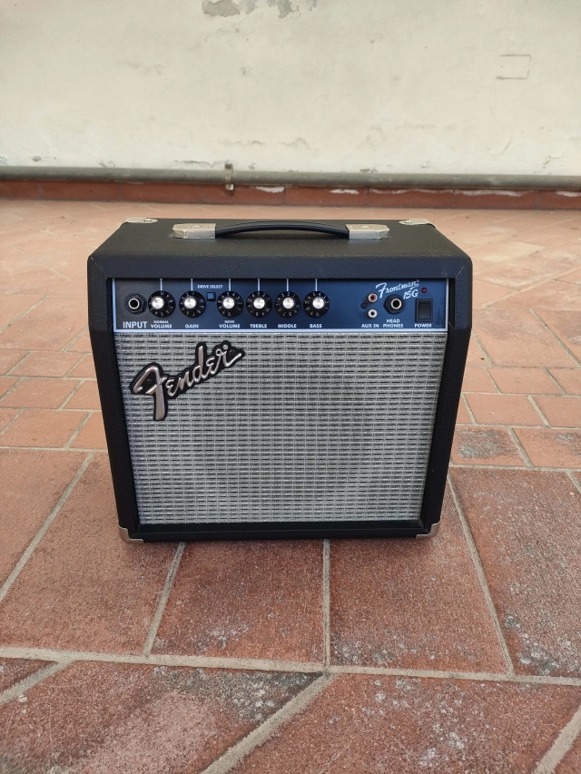 FENDER FRONTMAN 15 G
