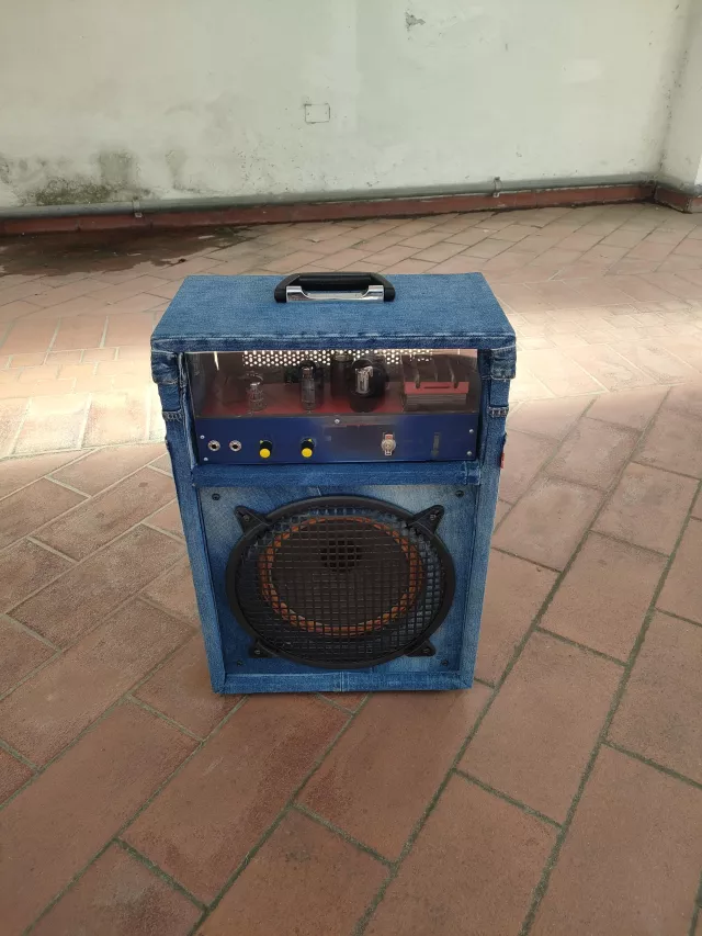 AMPLI BOUTIQUE 4W