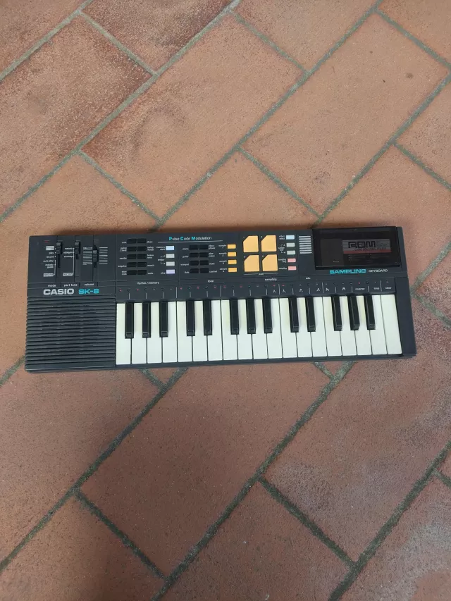 CASIO SK-8