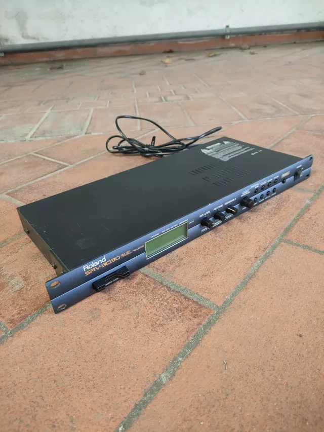 ROLAND SRV-3030