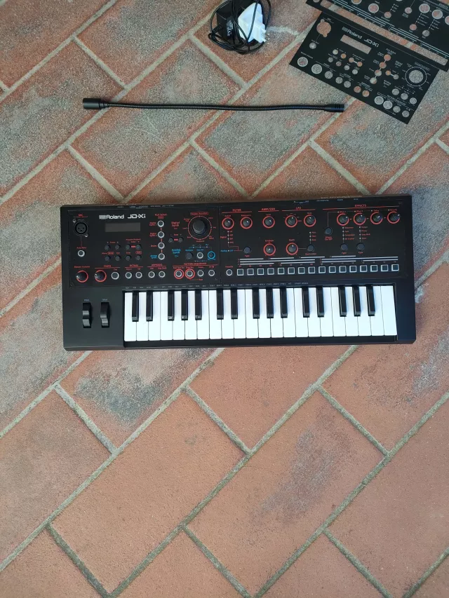 ROLAND JD-XI