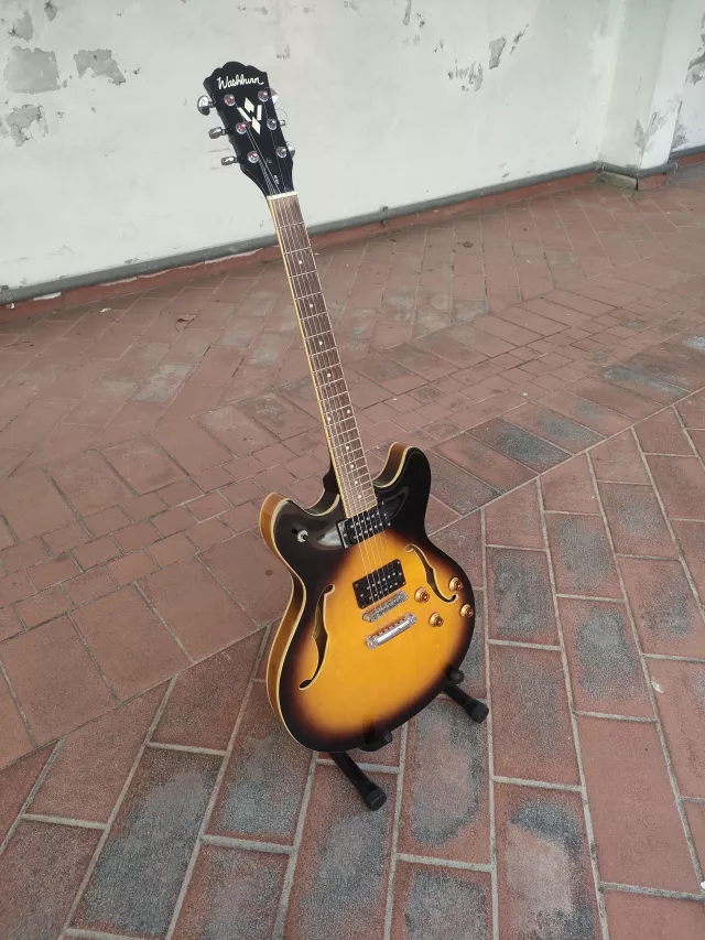 WASHBURN HB-30 TS